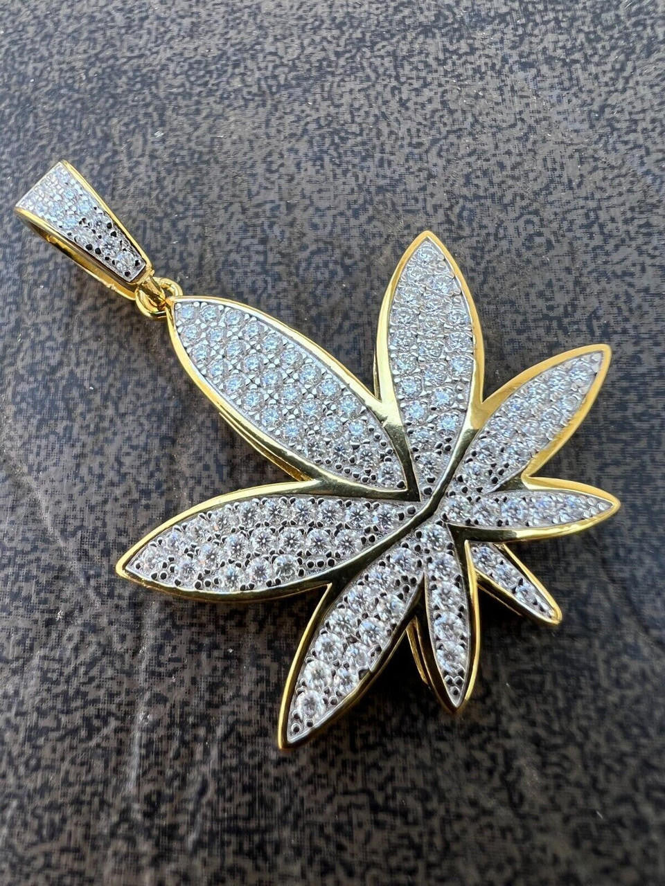 Real Iced VVS MOISSANITE 925 Silver/Gold Plated Marijuana Weed Pendant Necklace