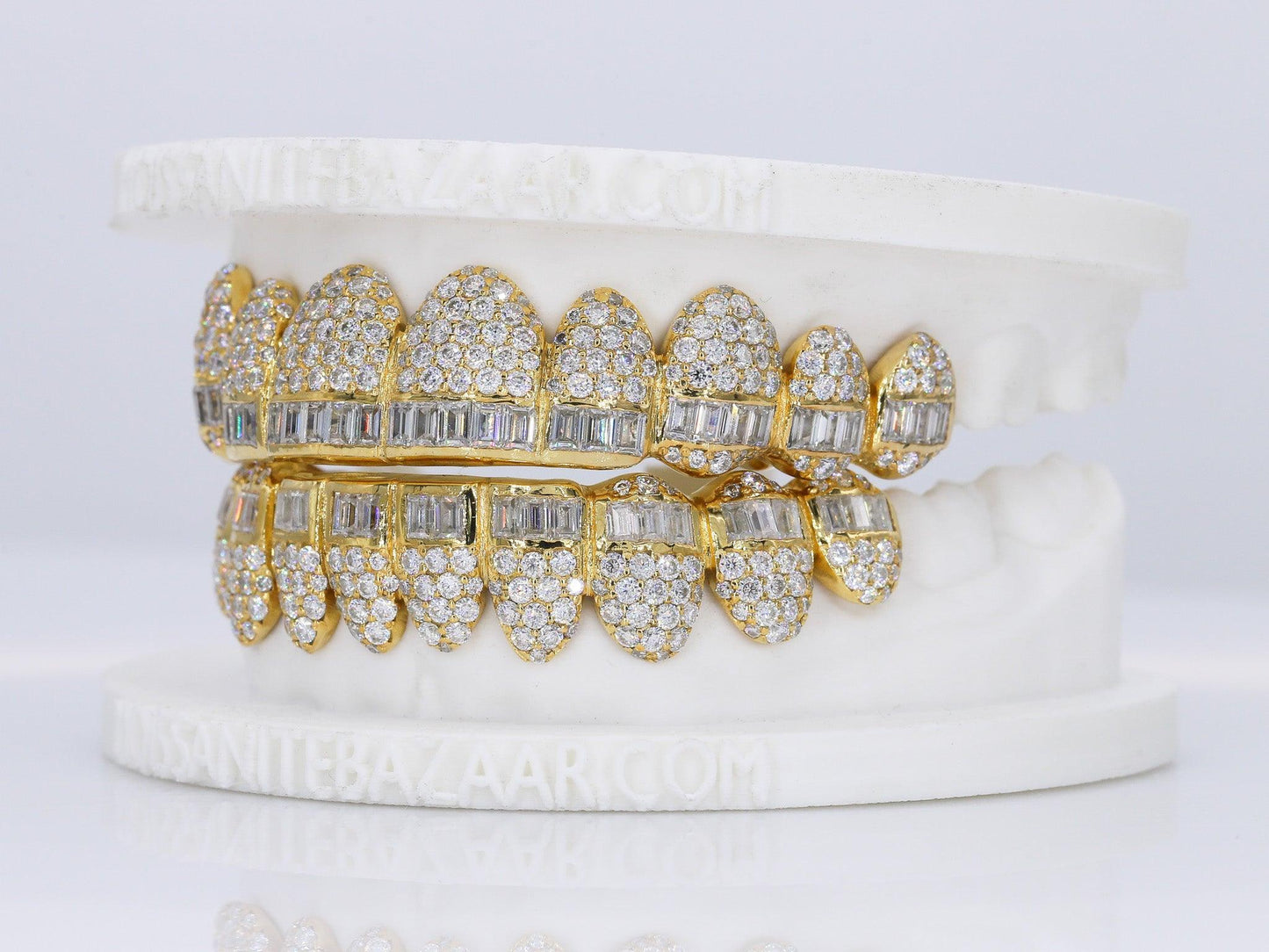 Pointer Stone Center VVS Moissanite Diamond Grillz