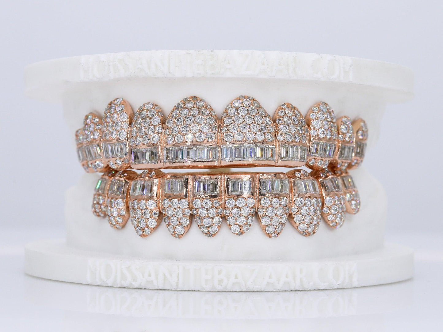 Pointer Stone Center VVS Moissanite Diamond Grillz