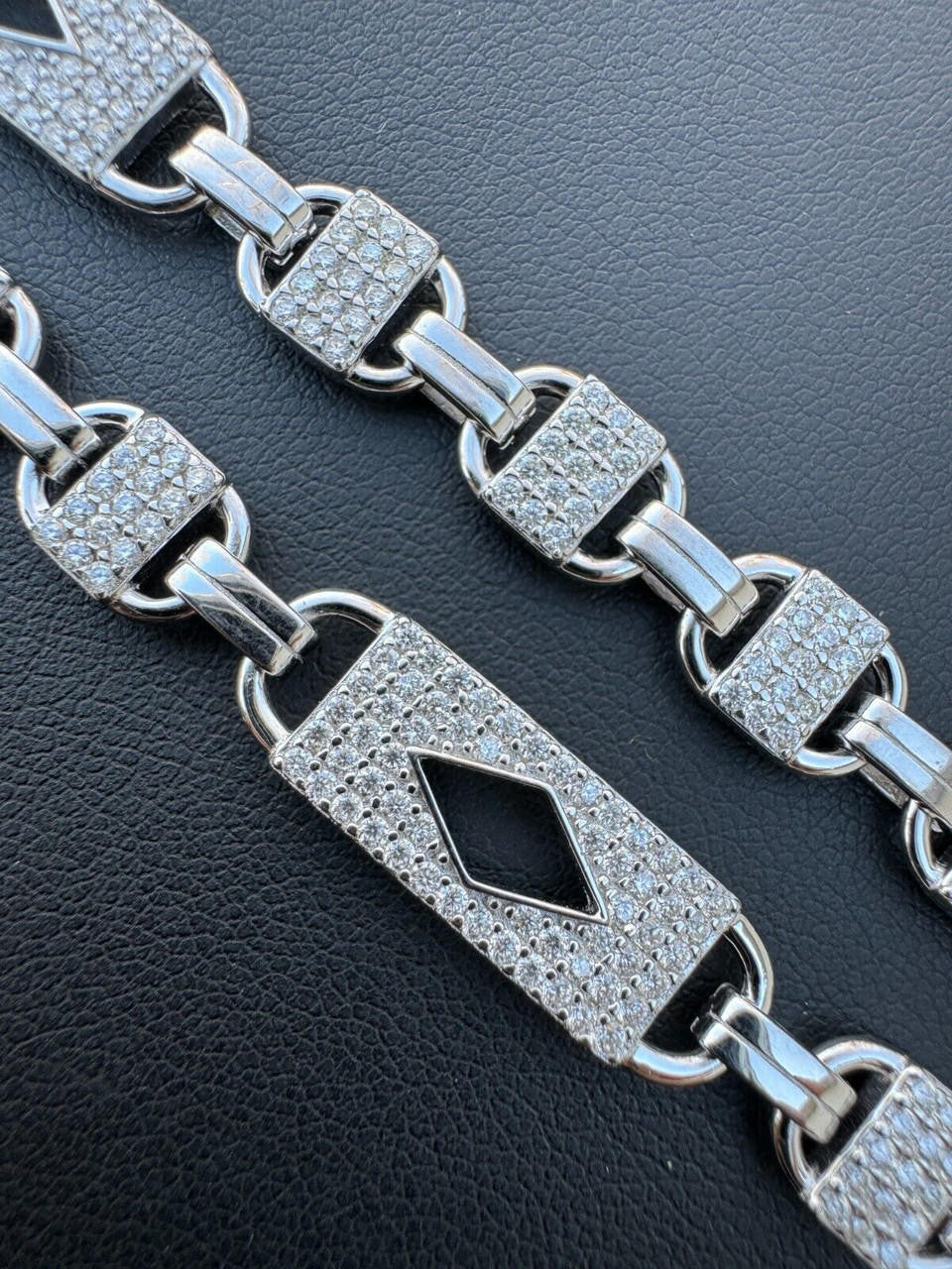 MOISSANITE Valentino Mariner Chain Necklace Iced Out - 925 Silver - 10mm - 16-28"